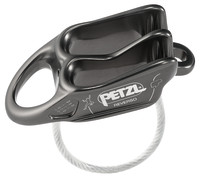 AQUILA, Very comfortable climbing and mountaineering harness for  performance sport climbing, trad climbing, and mountaineering - Petzl Canada