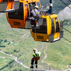 Ski lift rescue